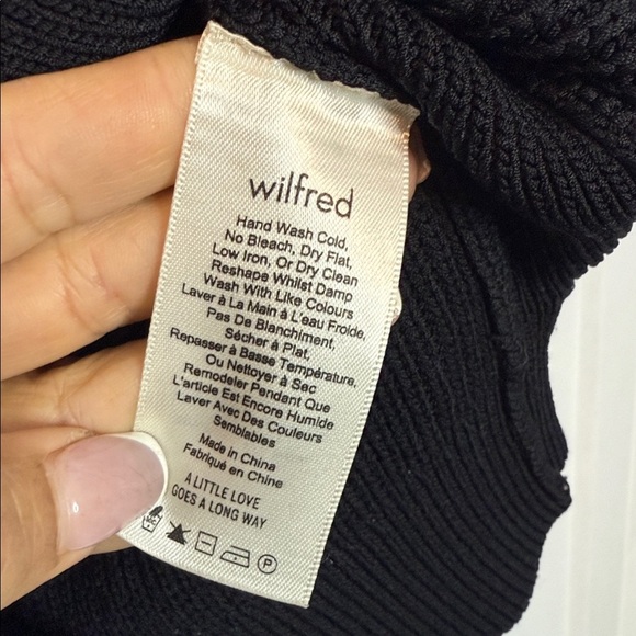 Aritzia Wilfred Black Ribbed knit halter Top fits XS/small - med - Picture 4 of 5